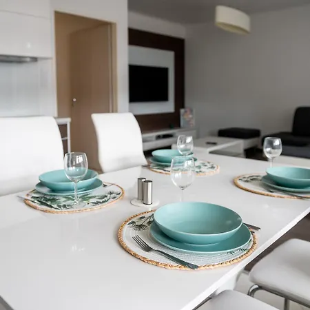 White Apartman- With Free Garage Nyíregyháza