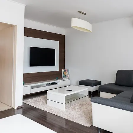 White Apartman- With Free Garage Nyíregyháza
